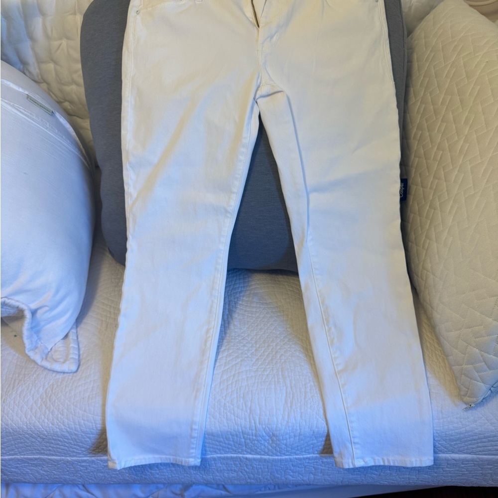 Women's White Cropped Jeans